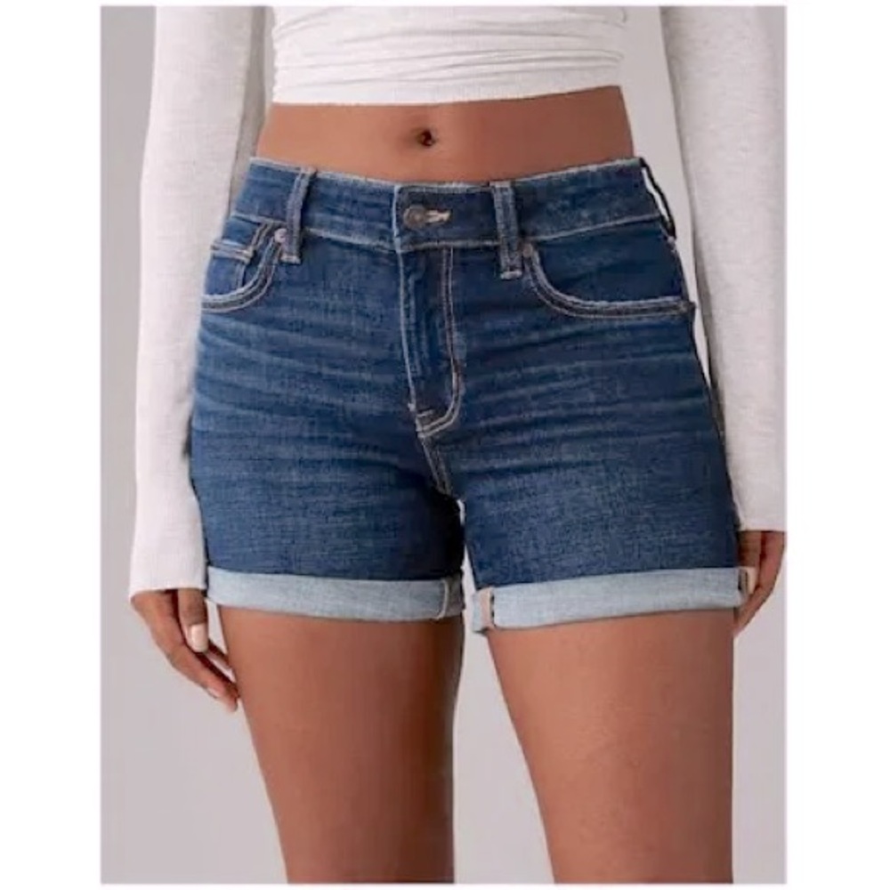 Women’s a.n.a. Mid Rise Shortie Dark Wash Shorts - NWT - Size 18!